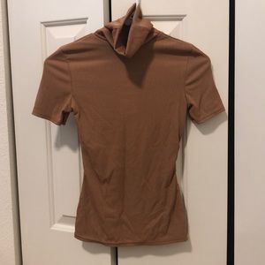 Women’s ribbed top